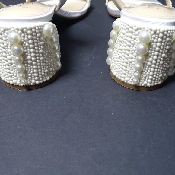Betsey Johnson Ivory Pearl Heels - Picture 4 of 8